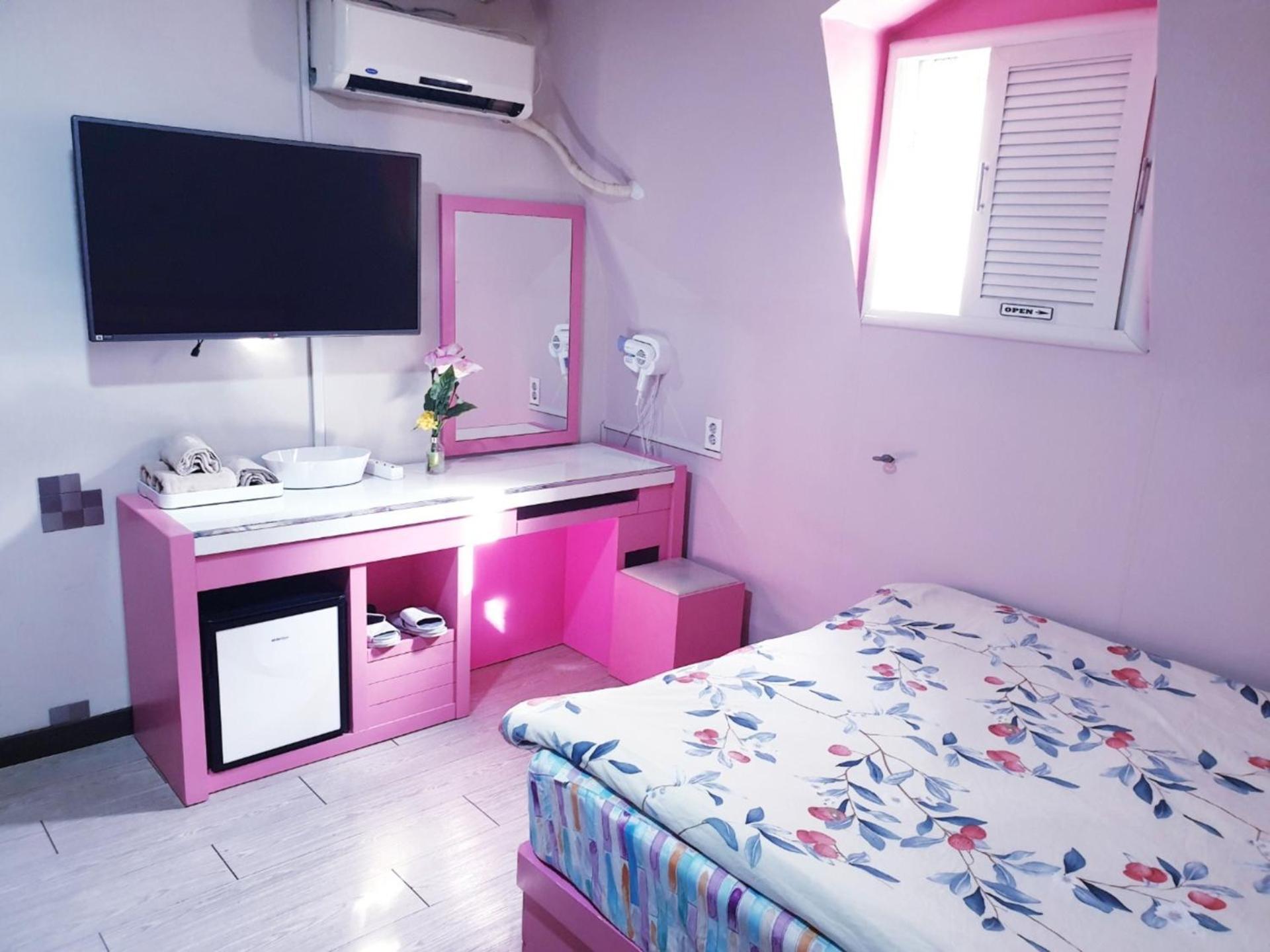 Oppa Hostel Sinchon-Hongdae Seoul Exterior photo