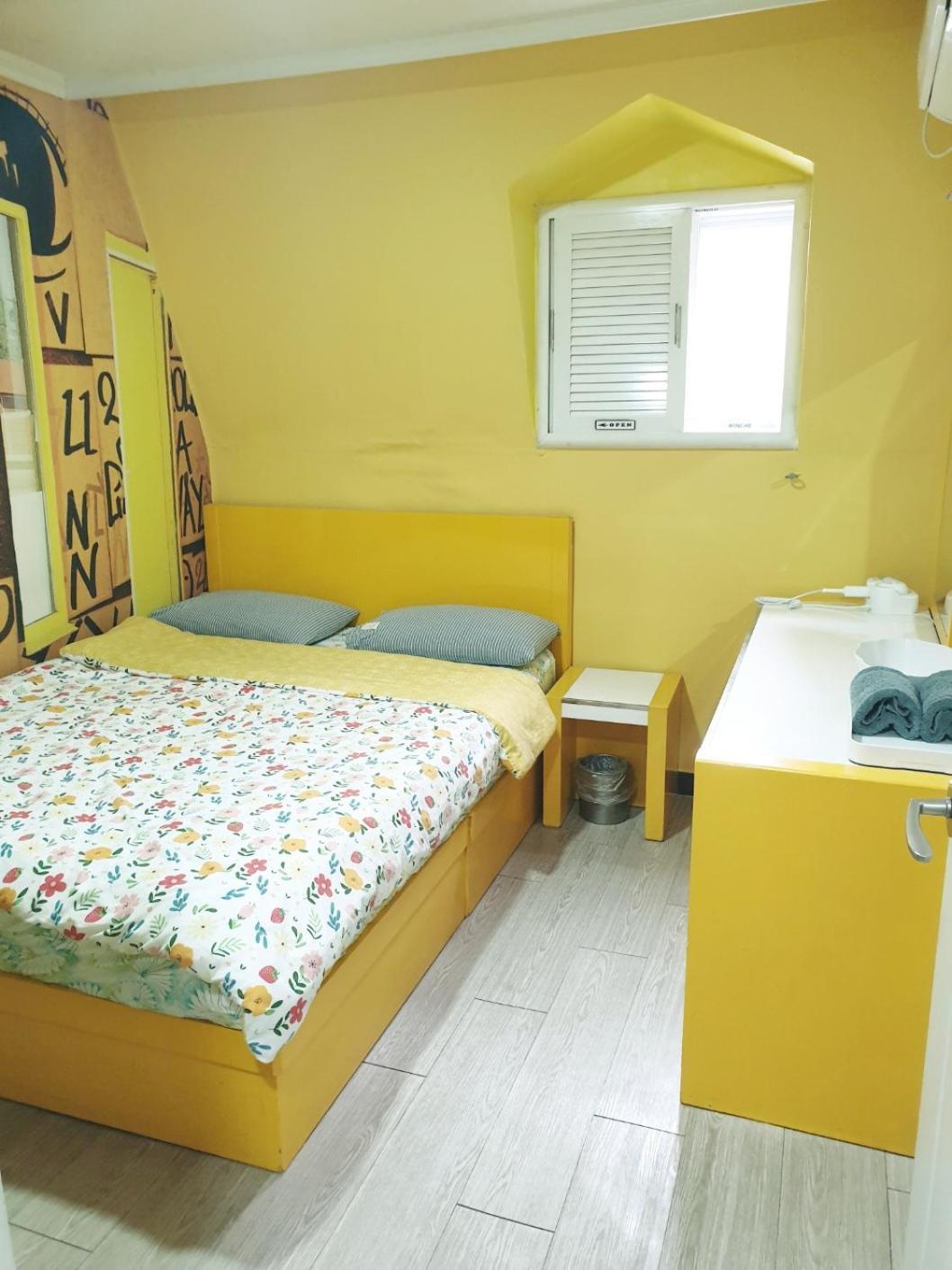 Oppa Hostel Sinchon-Hongdae Seoul Exterior photo